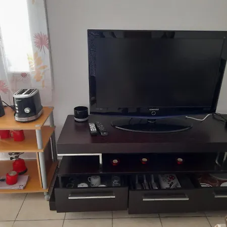 Δωμάτια σε οικογενειακή κατοικία 2m Kallikrateia Rodokipos